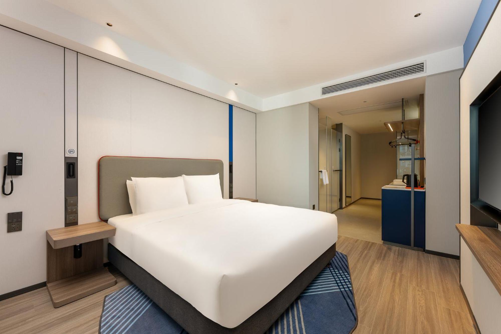 Holiday Inn Express Taizhou City Center By Ihg Exteriör bild