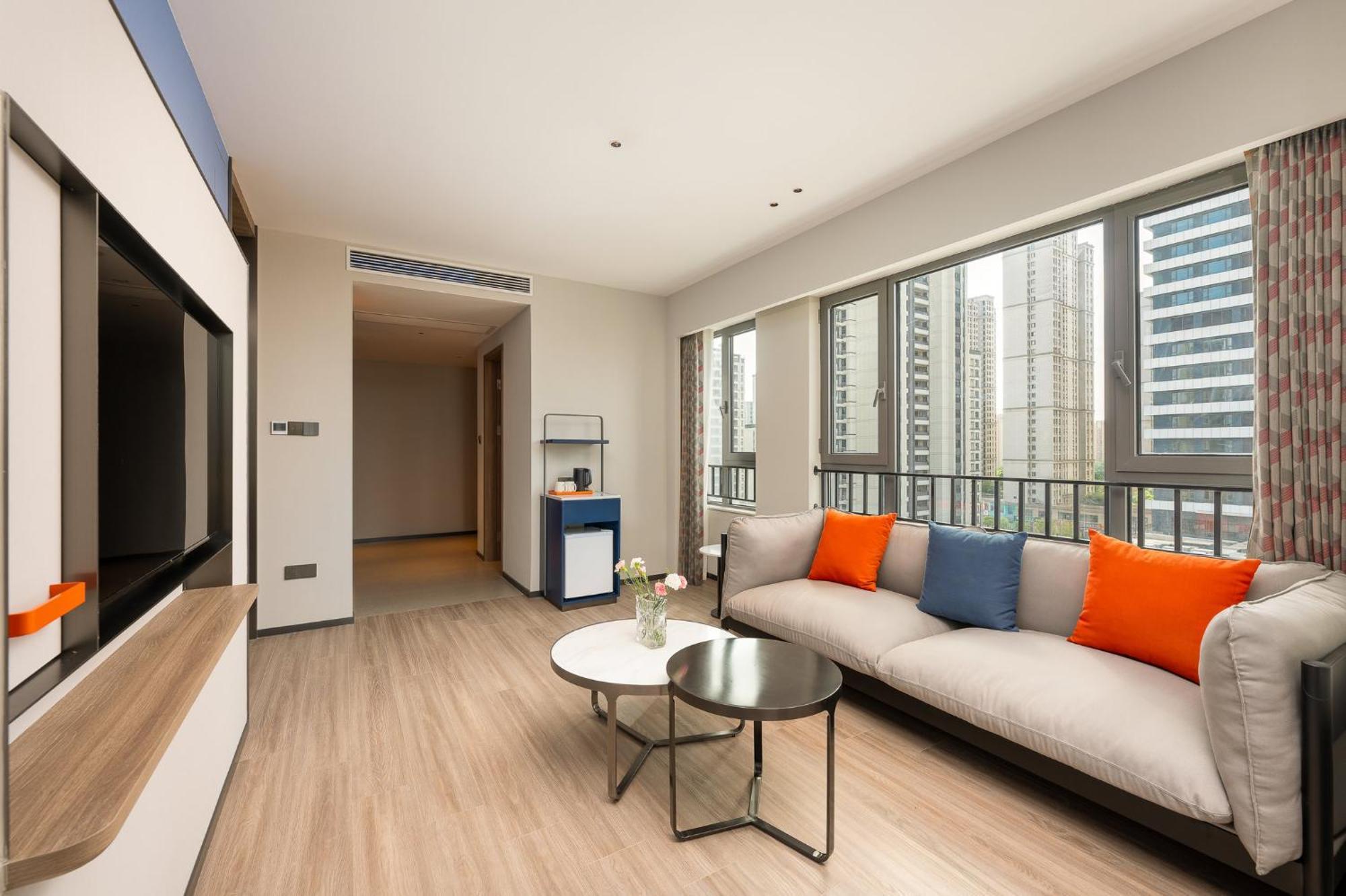 Holiday Inn Express Taizhou City Center By Ihg Exteriör bild