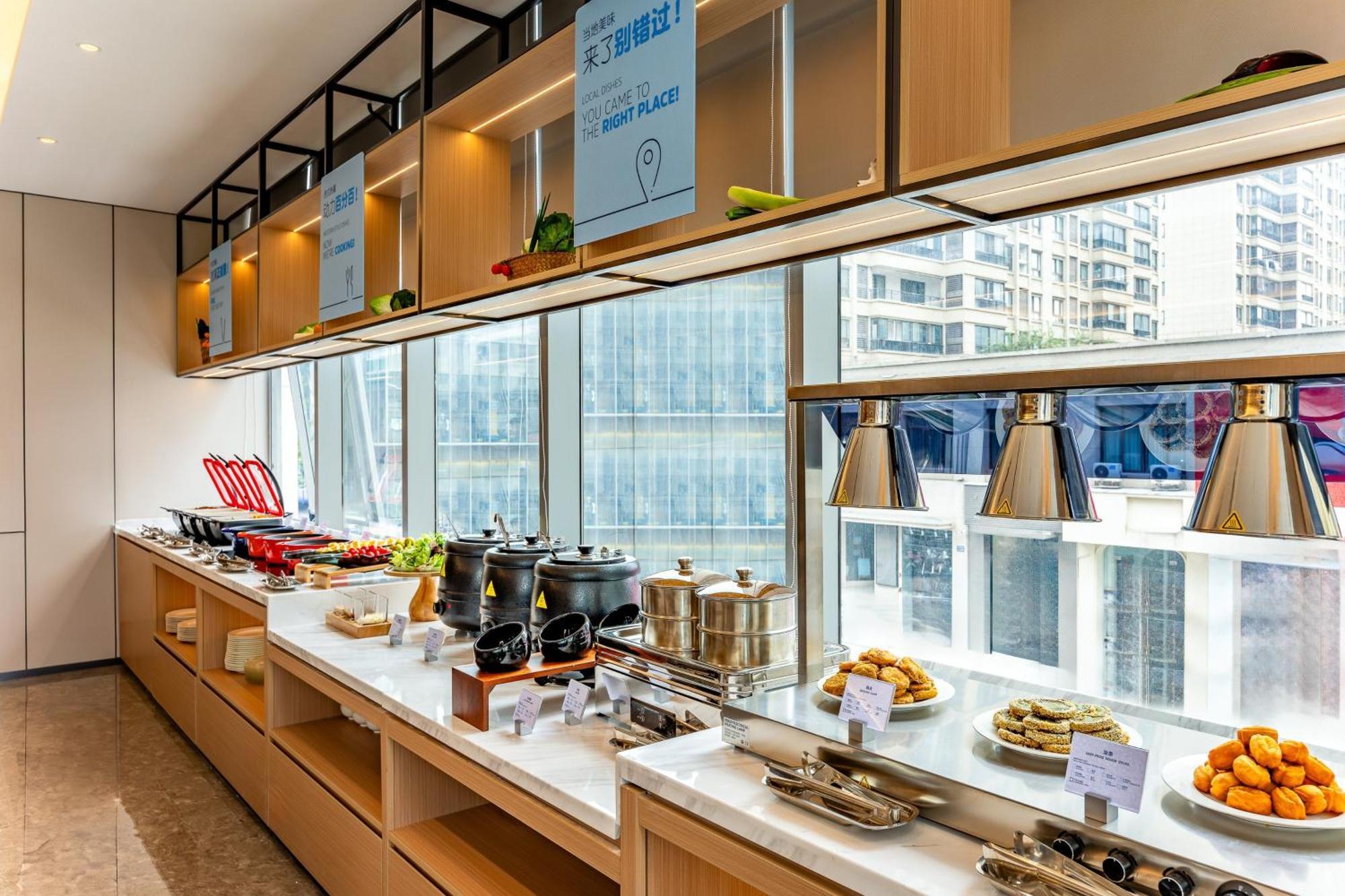 Holiday Inn Express Taizhou City Center By Ihg Exteriör bild