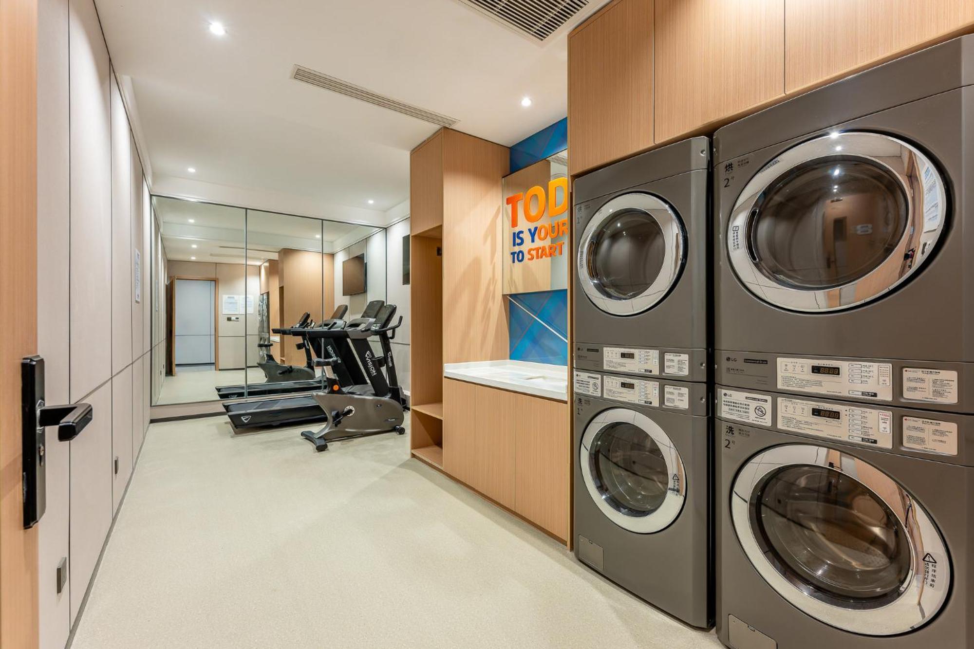 Holiday Inn Express Taizhou City Center By Ihg Exteriör bild