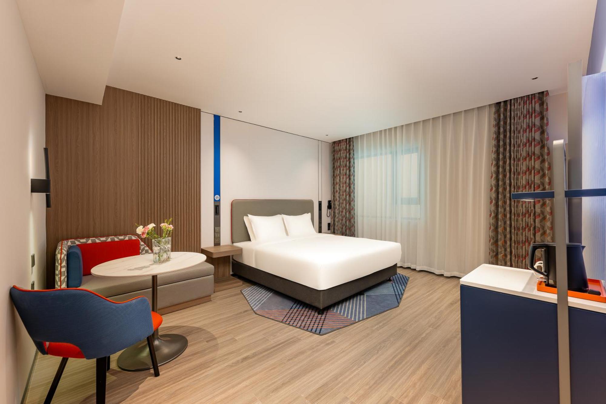 Holiday Inn Express Taizhou City Center By Ihg Exteriör bild