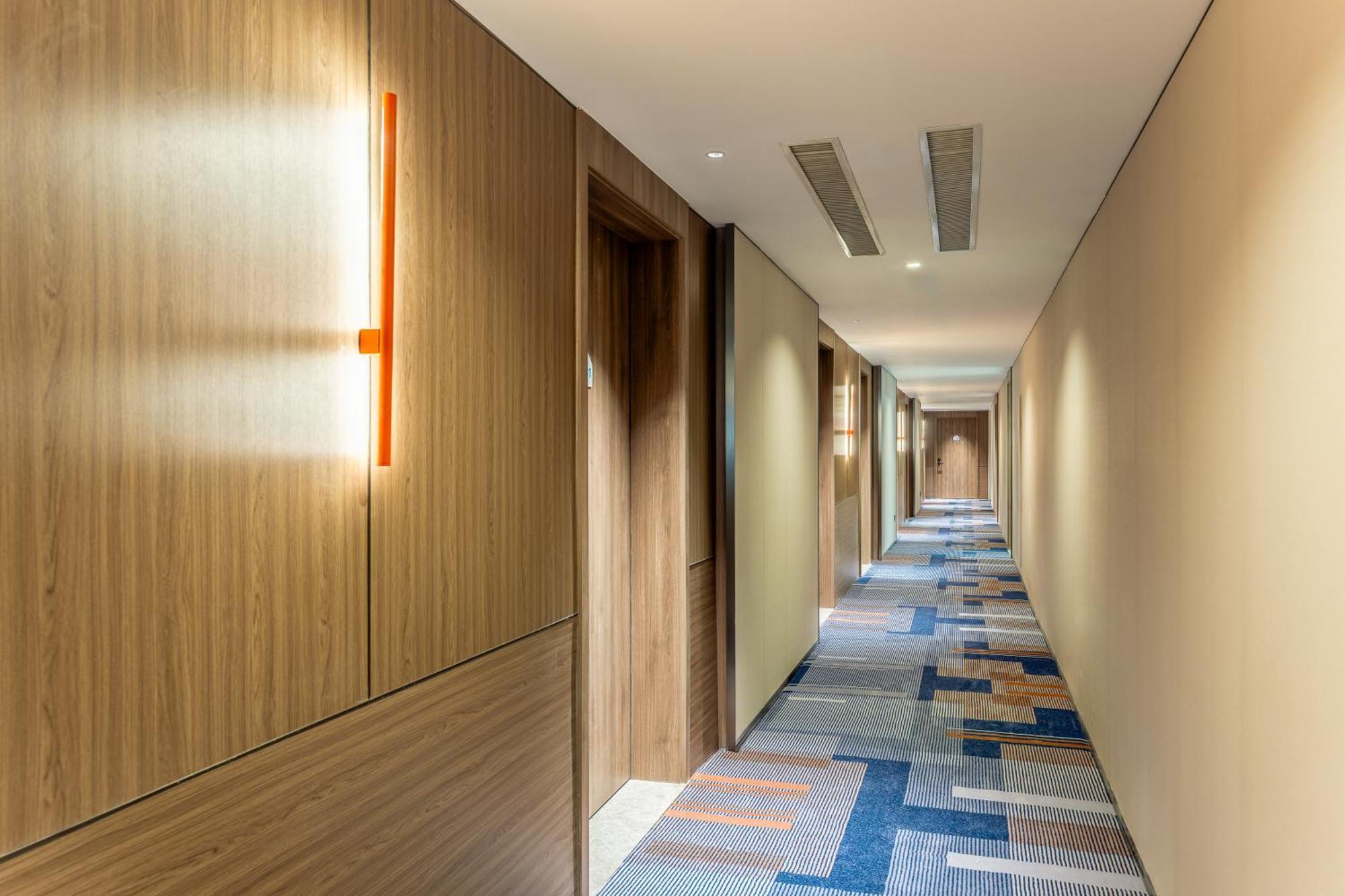 Holiday Inn Express Taizhou City Center By Ihg Exteriör bild